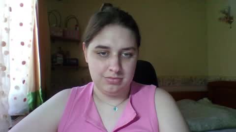 hess_luna_ online show from May 15, 9:34 am