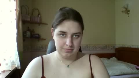 hess_luna_ online show from May 11, 9:11 am