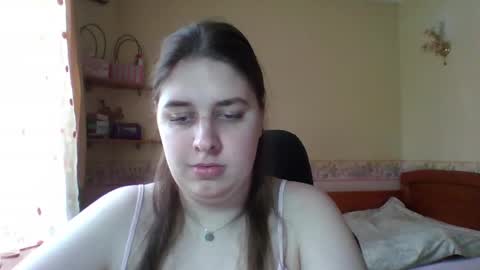 hess_luna_ online show from May 8, 9:23 am
