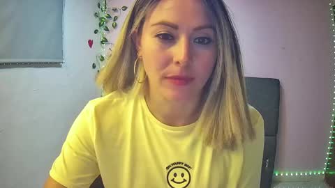 Hestesiaxx online show from December 4, 1:14 am