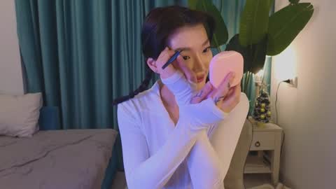 Audrey online show from December 6, 3:00 pm