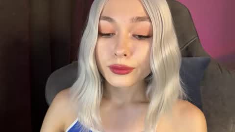  Nora  online show from June 29, 7:15 am