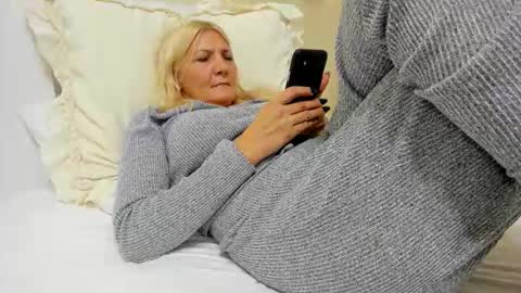 Heyheygrey online show from October 5, 4:17 am