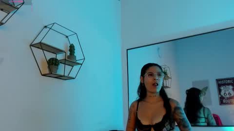 heyyo1808 online show from November 2, 8:45 pm