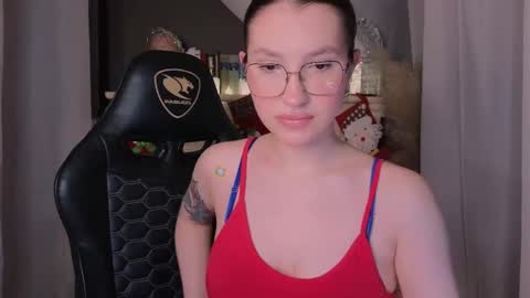 Evangelina or Evie online show from December 18, 1:05 pm