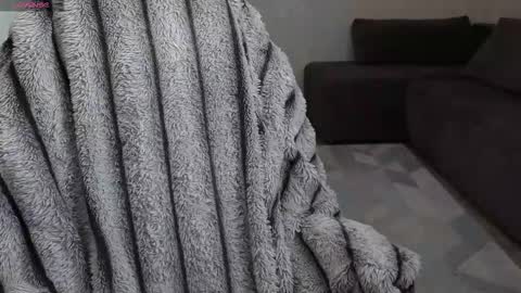 HIHIKA online show from October 12, 8:44 pm