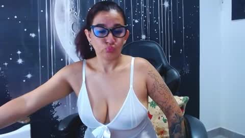 hikaryfire online show from May 11, 11:01 am