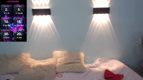 H I L A R Y online show from November 15, 4:46 am