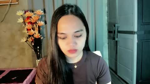 hilarymolly online show from February 25, 2:43 am