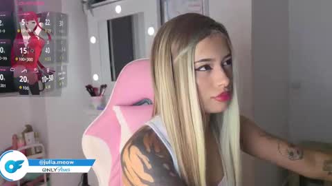 Snapshot of hillsdandarkie_44 chatting on September 11, 2:34 am hillsdandarkie_44 online show from September 11, 2:34 am