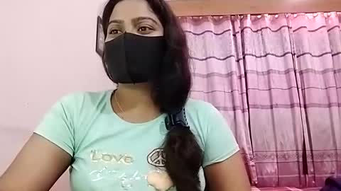 himuhimu22 online show from May 7, 6:44 pm