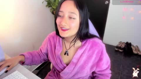 hinata online show from December 11, 7:25 pm