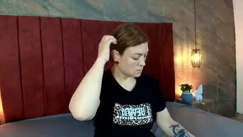 hinata_moonn online show from July 6, 12:32 pm