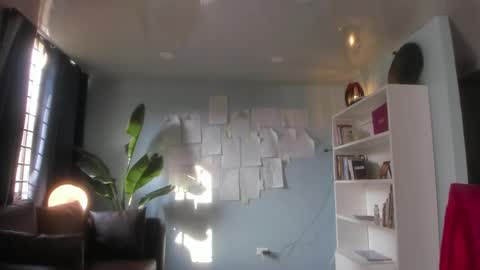 Hinnata online show from October 21, 8:35 pm