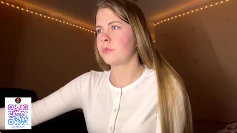 I am Amy ntmu Lets hit 10 Thumbs Up together online show from March 15, 3:25 pm