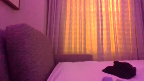 hknox714 online show from November 14, 7:19 am