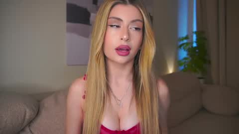 Moni Monica online show from May 26, 8:02 am