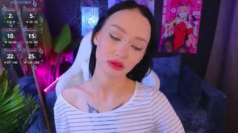 holly_berryy_ online show from September 22, 8:24 am