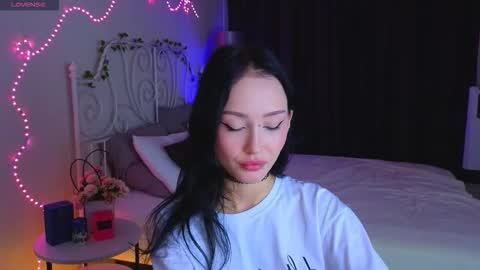 holly_berryy_ online show from September 25, 1:26 am