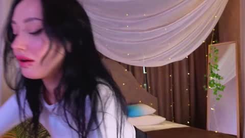 holly_berryy_ online show from September 19, 1:37 am