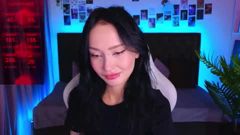 holly_berryy_ online show from October 3, 1:43 am