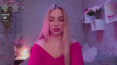 holly_molly8 online show from October 14, 7:05 pm