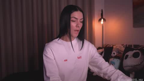 Holly Linder online show from October 16, 2:36 am