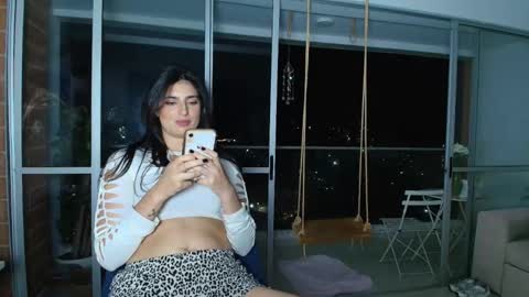 hollyshit_ online show from March 7, 1:56 am