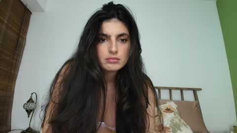 hollyshit_ online show from May 4, 12:47 am