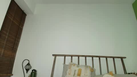 hollyshit_ online show from February 22, 12:55 am