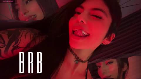Snapshot of hollyxx_ chatting on February 27, 7:47 pm holly online show from February 27, 7:47 pm
