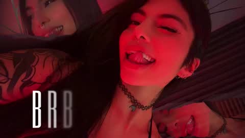Snapshot of hollyxx_ chatting on February 14, 9:21 pm holly online show from February 14, 9:21 pm