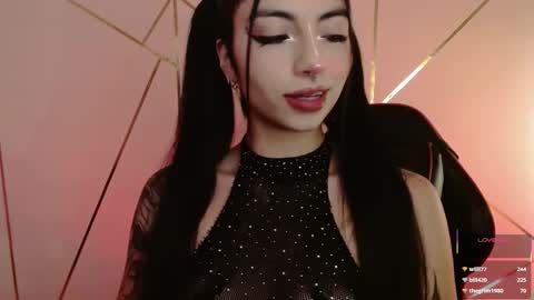 Snapshot of hollyxx_ chatting on March 5, 2:25 am holly online show from March 5, 2:25 am