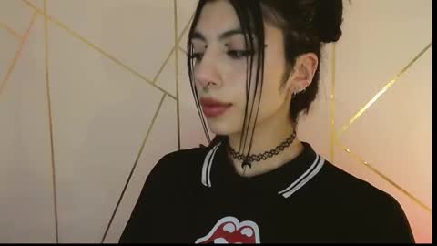 Snapshot of hollyxx_ chatting on February 25, 2:47 am holly online show from February 25, 2:47 am