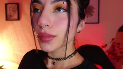 holly online show from May 6, 3:32 am