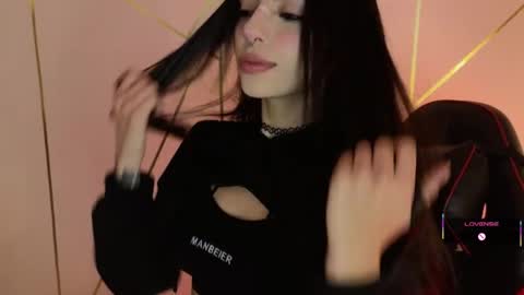 Snapshot of hollyxx_ chatting on February 11, 9:03 pm holly online show from February 11, 9:03 pm