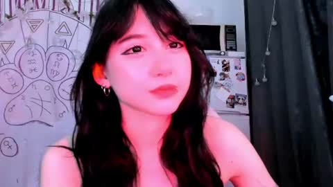 Ho Lee Sheet online show from July 28, 8:52 pm