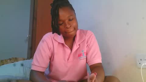 holy_ebony online show from May 12, 9:10 pm