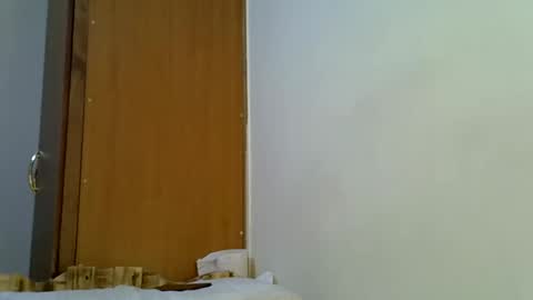 holy_ebony online show from May 16, 10:47 am
