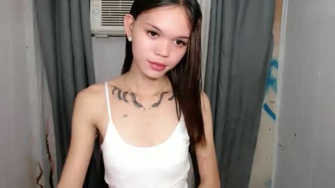 holy_maxine online show from May 25, 10:14 am
