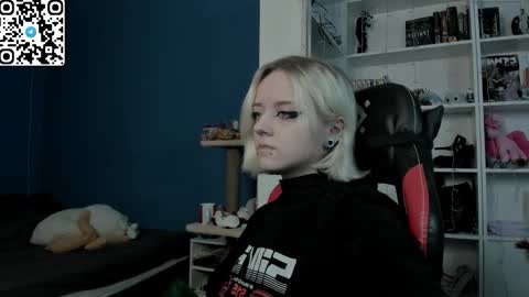 holy_mistresss online show from December 19, 10:07 am