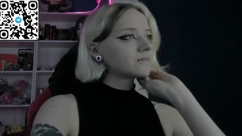 holy_mistresss online show from May 12, 8:22 am
