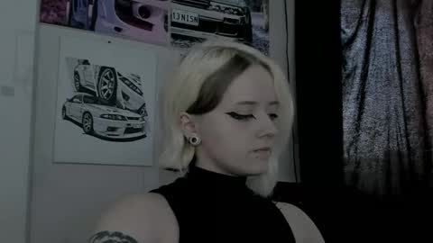 holy_mistresss online show from May 8, 8:39 am