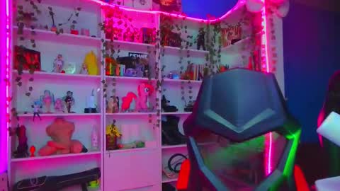 Rumi online show from October 26, 11:16 am