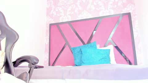 Holly online show from May 20, 12:24 pm