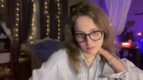 dori not holy get my tg channel with link from description under last photo online show from May 18, 10:05 pm