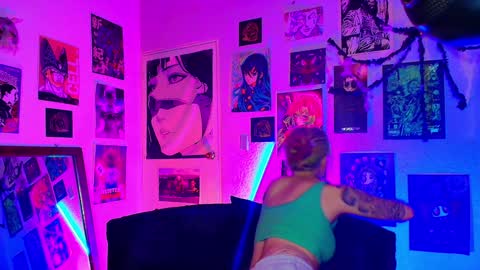   online show from December 4, 4:43 am