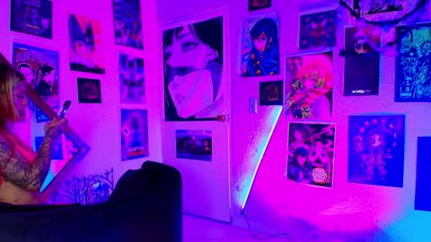   online show from December 19, 2:23 am