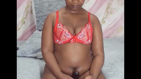 holyhoneydoll online show from May 24, 11:47 pm
