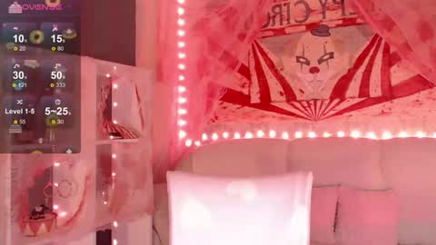 Mia online show from October 28, 4:29 am